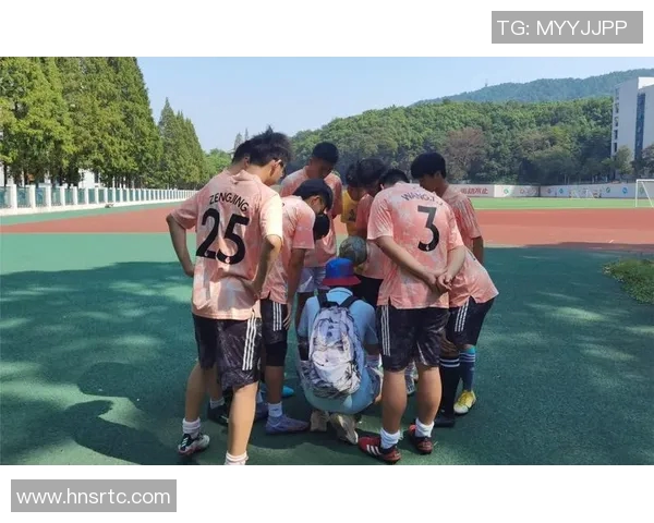 足球技巧进阶训练:从基本动作到高阶技巧全面提升球技 足球技巧进阶训练:从基本动作到高阶技巧全面提升球技