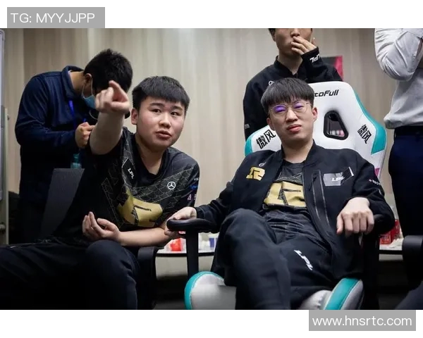 FPX战队在DOTA2比赛中的意识与决策分析探讨 FPX战队在DOTA2比赛中的意识与决策分析探讨