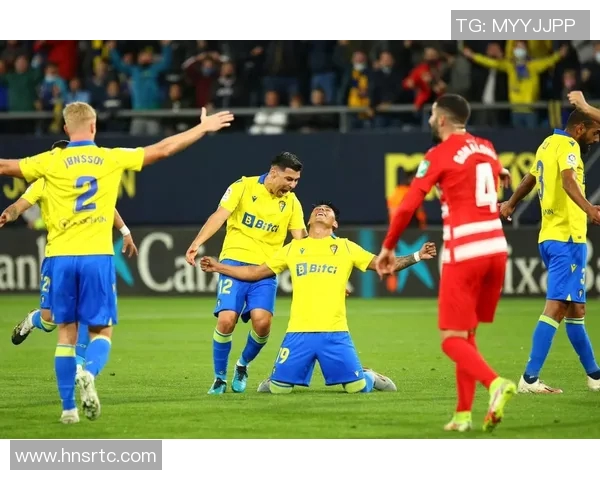 武汉足球队与深圳足球队赛后复盘分析双方战术意识与表现差异